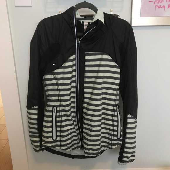 Lululemon Run Get Up and Glow Jacket sz 6 - Picture 3 of 7